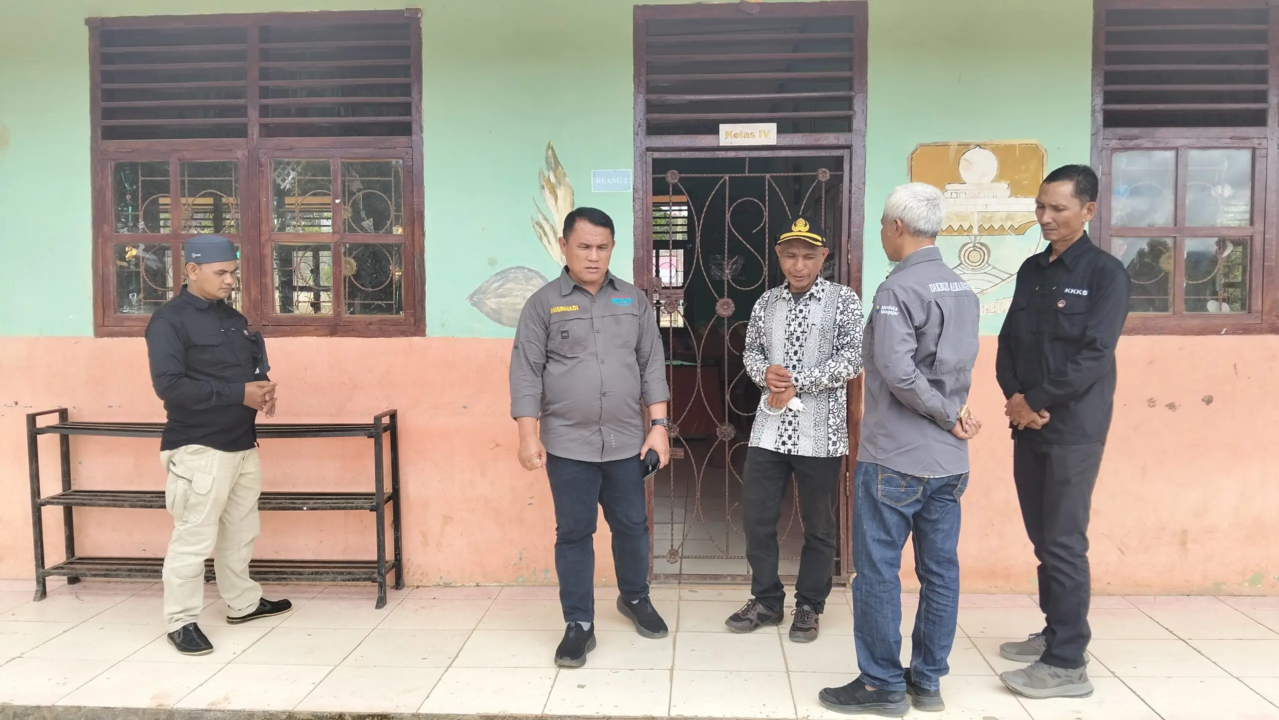 Lingkungan Bersih Harga Mati! Dr. Misrinadi Keluarkan Instruksi Perang Terhadap Sampah di Sekolah