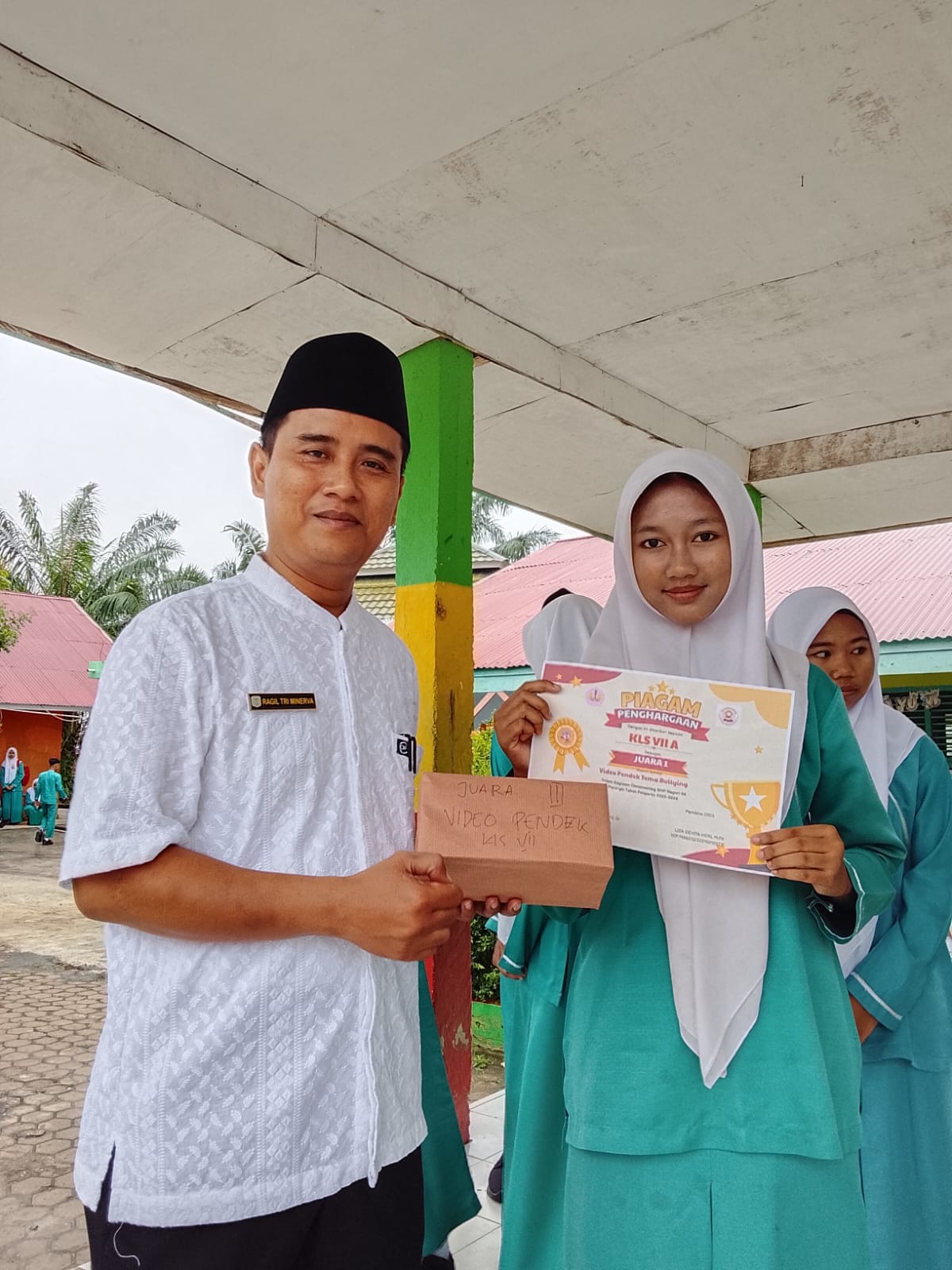 SMP Negeri 04 Merangin Apresiasi Siswa Berprestasi, Berikan Reward pada Pemenang Class Meeting