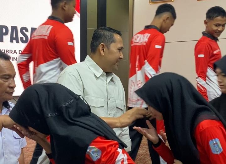 Lepas Study Tour Paskibraka, Bupati M. Syukur: Jaga Nama Baik Merangin